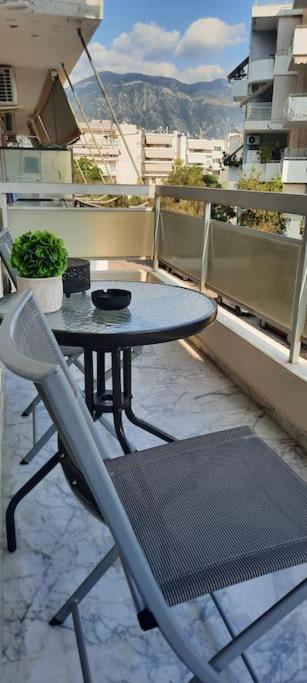 Comfort Apartment In The City Каламата Экстерьер фото