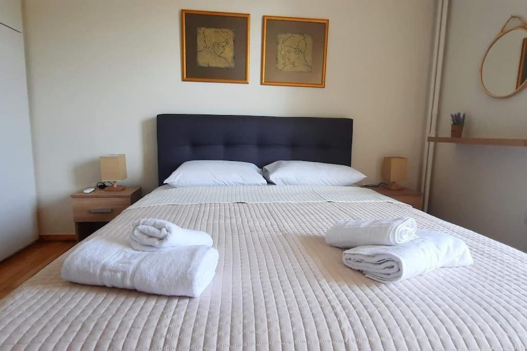 Comfort Apartment In The City Каламата Экстерьер фото